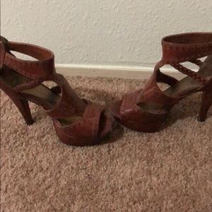 Super cute Chinese laundry heels